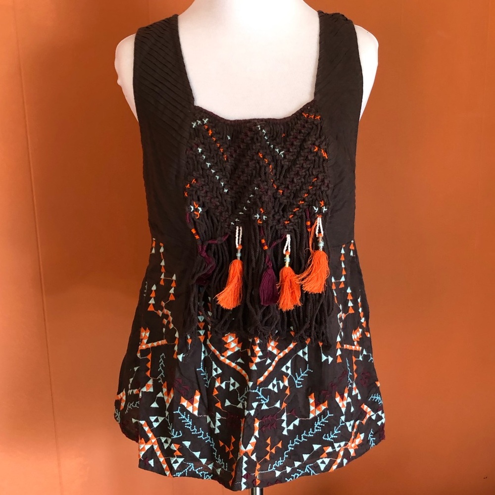 Anthropologie Akemi and Kin brown tank top